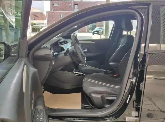 Opel Corsa view 10