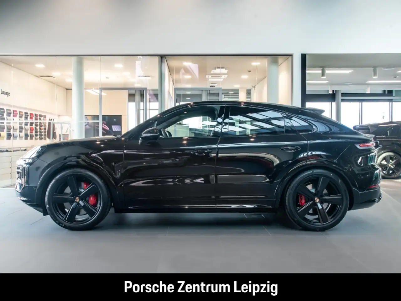 Porsche Cayenne GTS Coupe Burmester HA-Lenkung HeadUp AHK 2