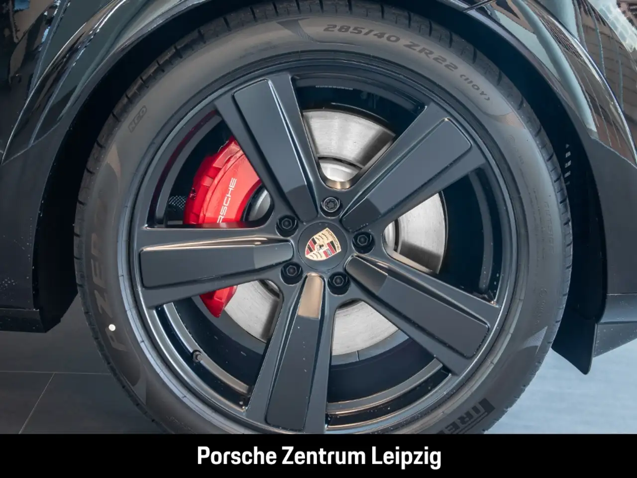 Porsche Cayenne GTS Coupe Burmester HA-Lenkung HeadUp AHK 10