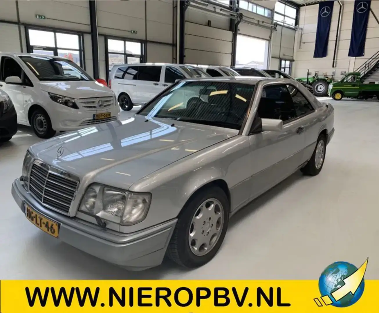Mercedes-Benz E 320 Coupé Automaat Airco Schuifdak Stříbrná - 1