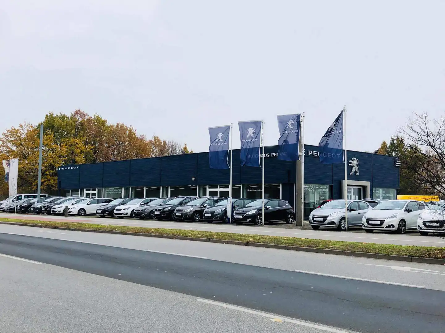 Peugeot 2008 GT 1.2 PureTech 130 EAT8 Naranja - 1