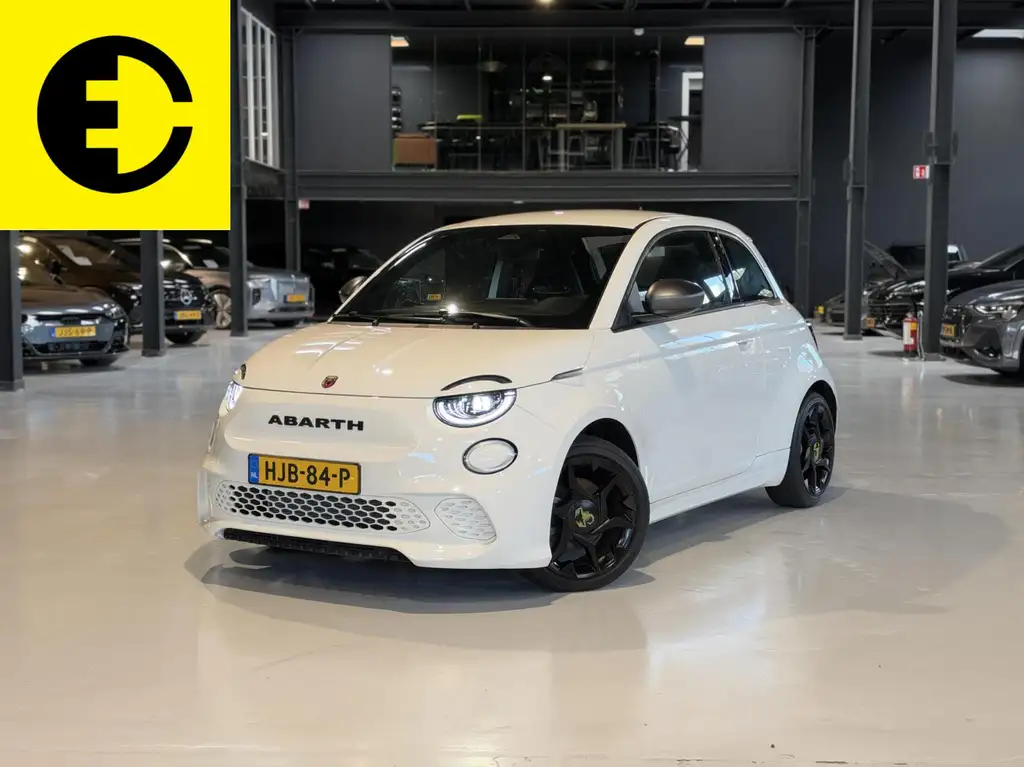 Fiat 500 Abarth 2024 из Европы — купить под ключ