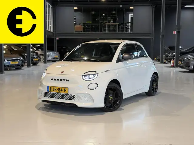 Fiat 500 Abarth Turismo 42 kWh | Sport stoelen | PDC | Abarth velg