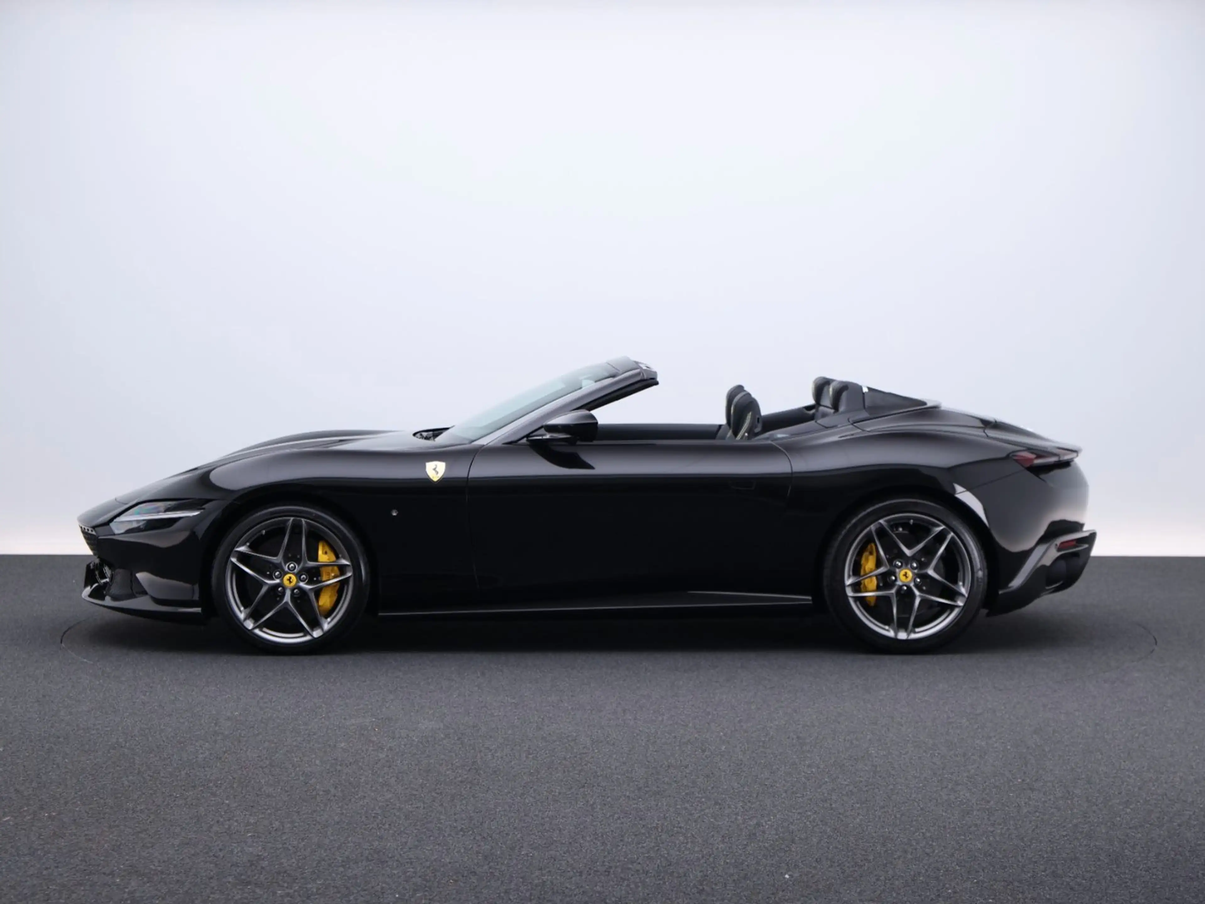 Ferrari Roma Spider ***Ferrari Frankfurt*** — photo 9