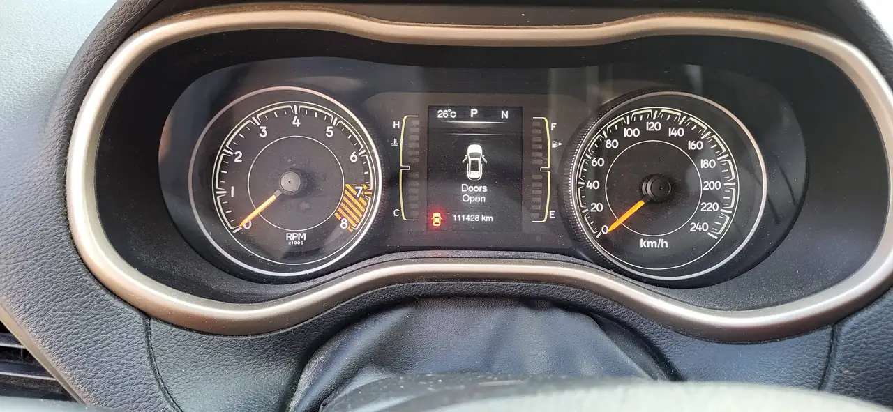 Jeep Cherokee снимка Jeep Cherokee