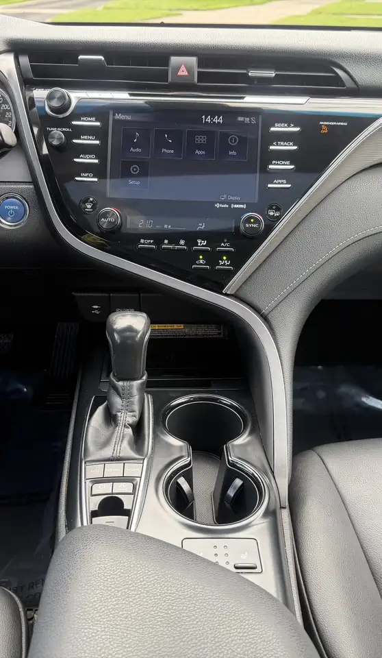 Toyota Camry снимка Toyota Camry