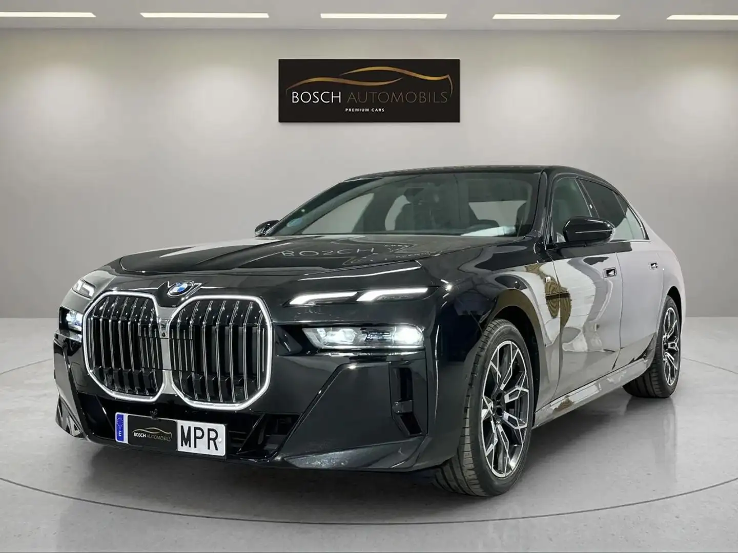 BMW 740 740d xDrive 286cv Negro - 1