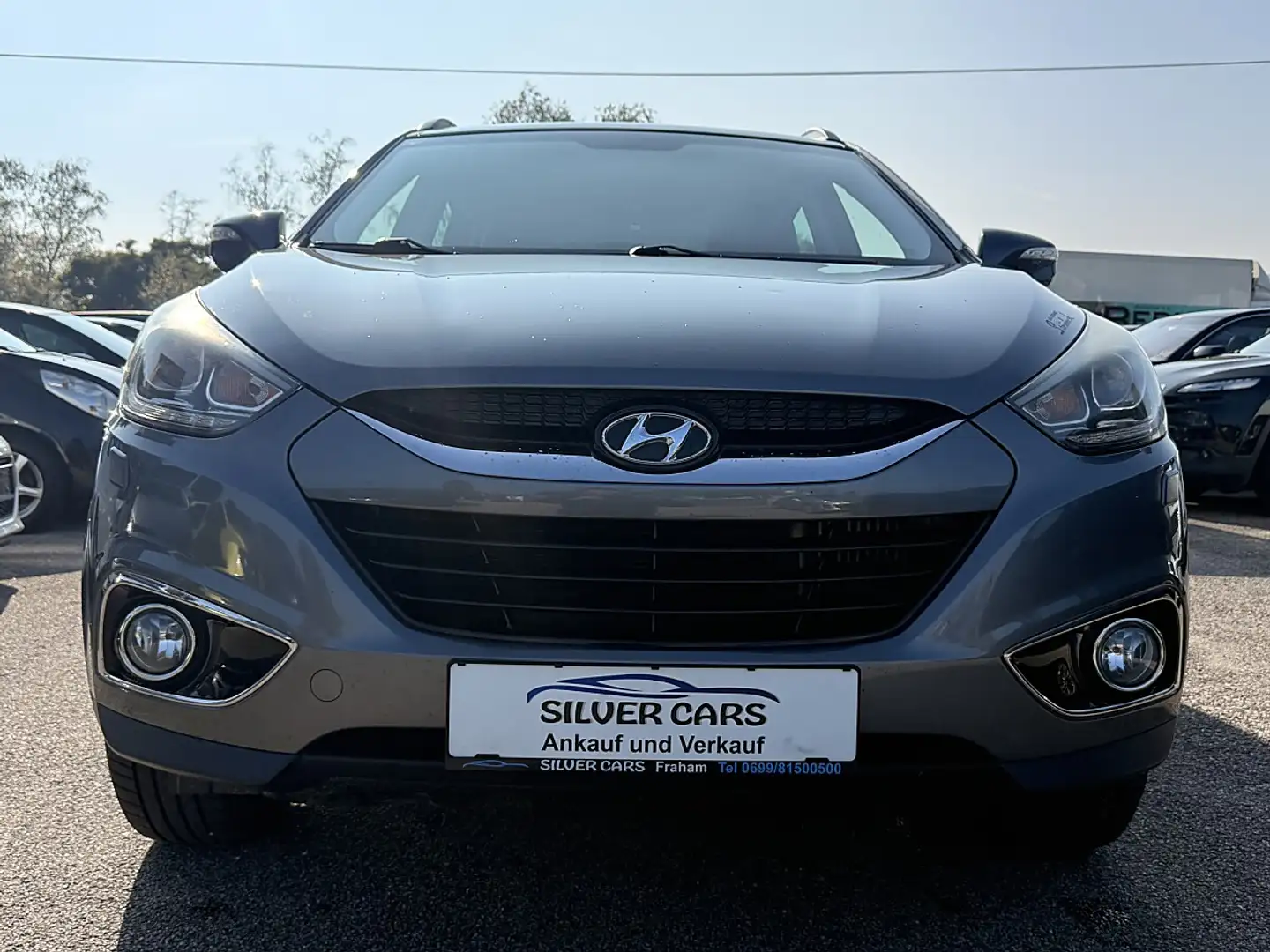 Hyundai iX35 2,0 CRDi Style Aut. Grau - 1