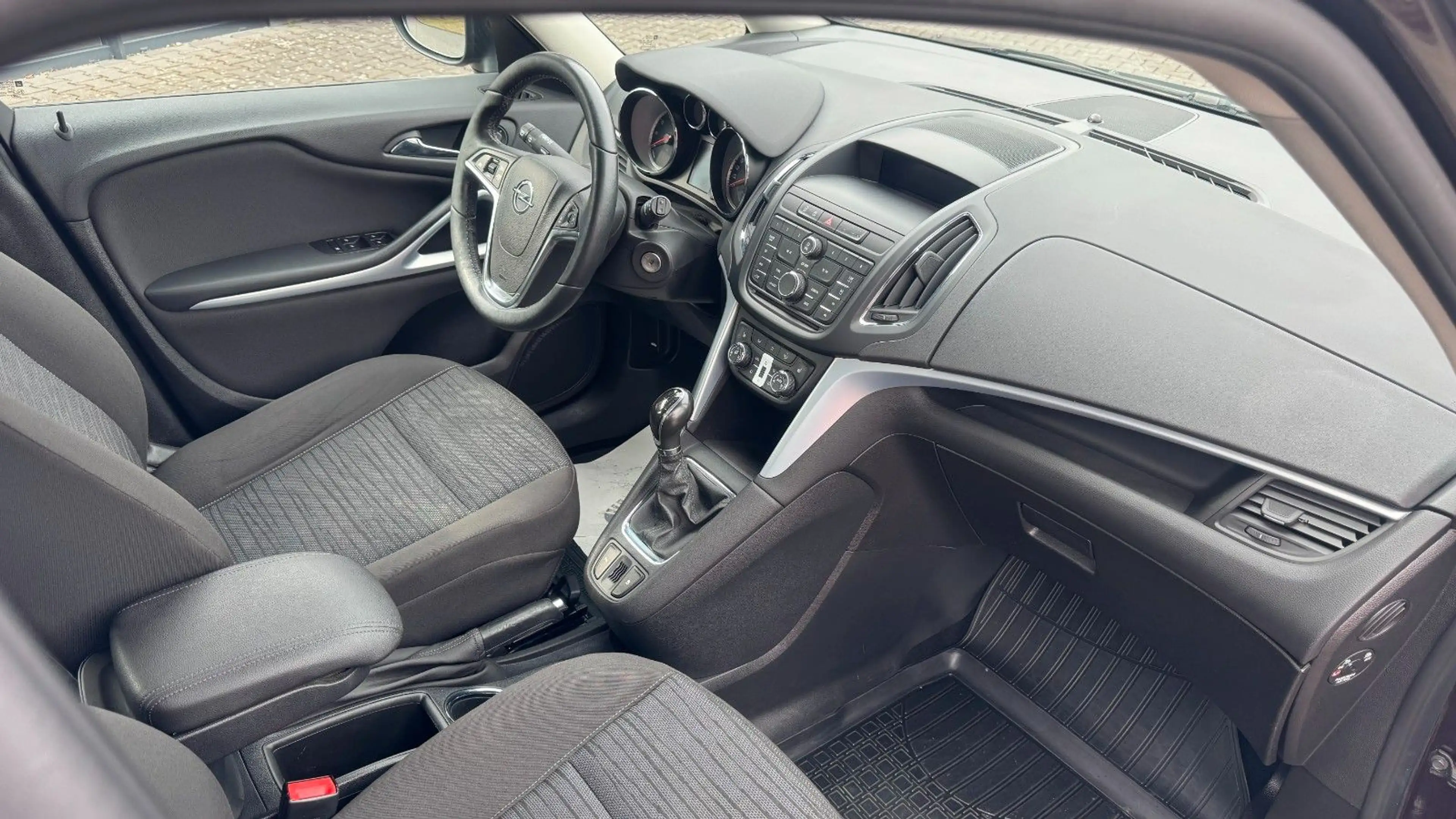 Opel Zafira Tourer Zafira C Tourer Style Family Plus AHK — photo 2