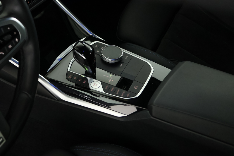 BMW 330 3-serie Touring 330e xDrive M-Sport / Laser-LED / — photo 31