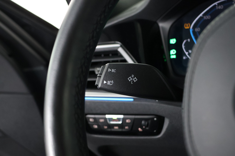BMW 330 3-serie Touring 330e xDrive M-Sport / Laser-LED / — photo 29
