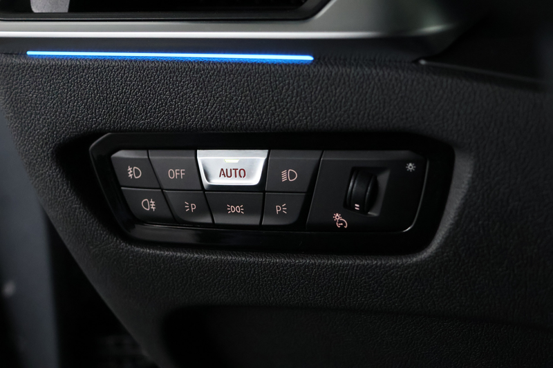 BMW 330 3-serie Touring 330e xDrive M-Sport / Laser-LED / — photo 19