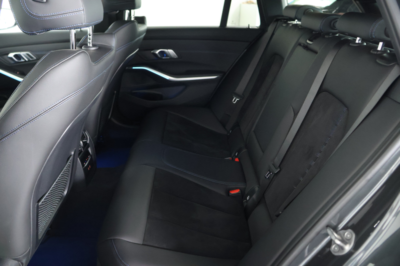 BMW 330 3-serie Touring 330e xDrive M-Sport / Laser-LED / — photo 13