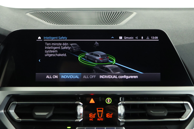 BMW 330 3-serie Touring 330e xDrive M-Sport / Laser-LED / — photo 26