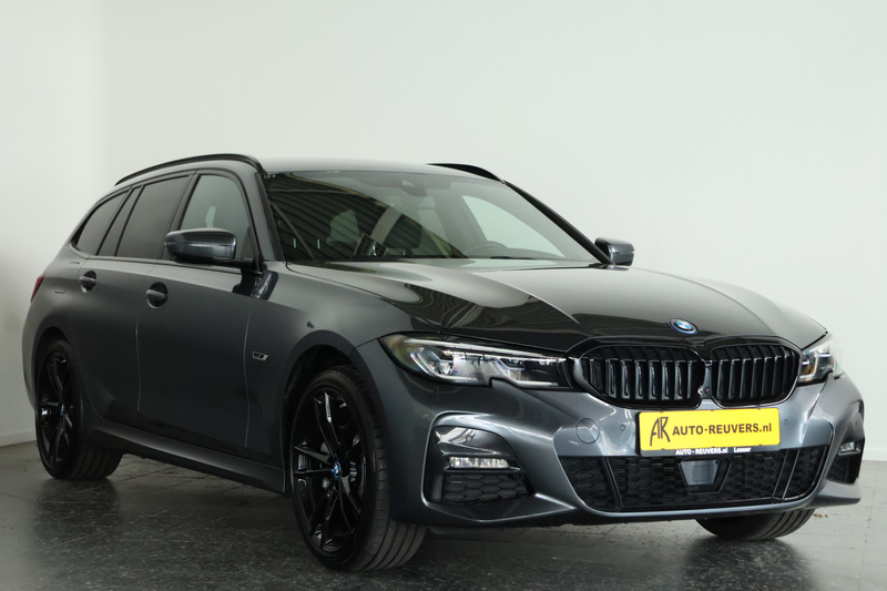 BMW 330 3-serie Touring 330e xDrive M-Sport / Laser-LED / — photo 9