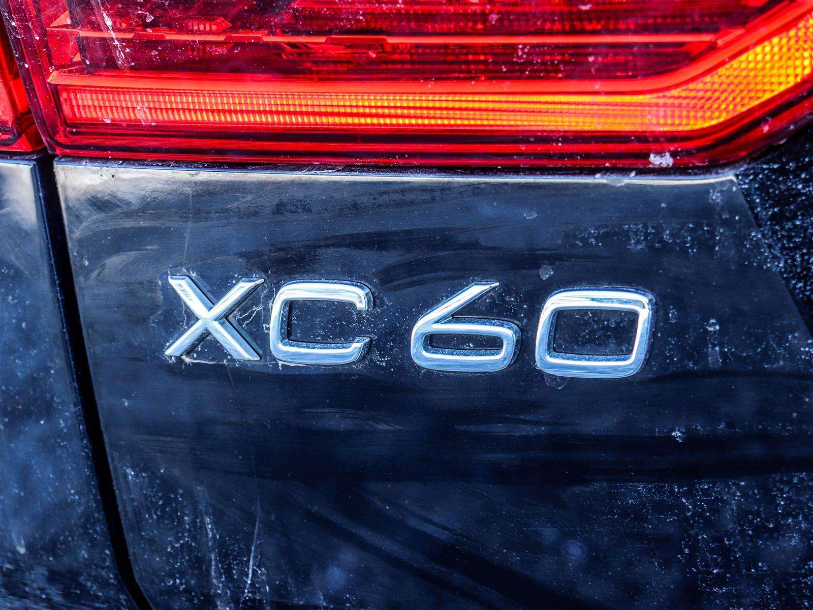 2020 Volvo XC60 thumb 23