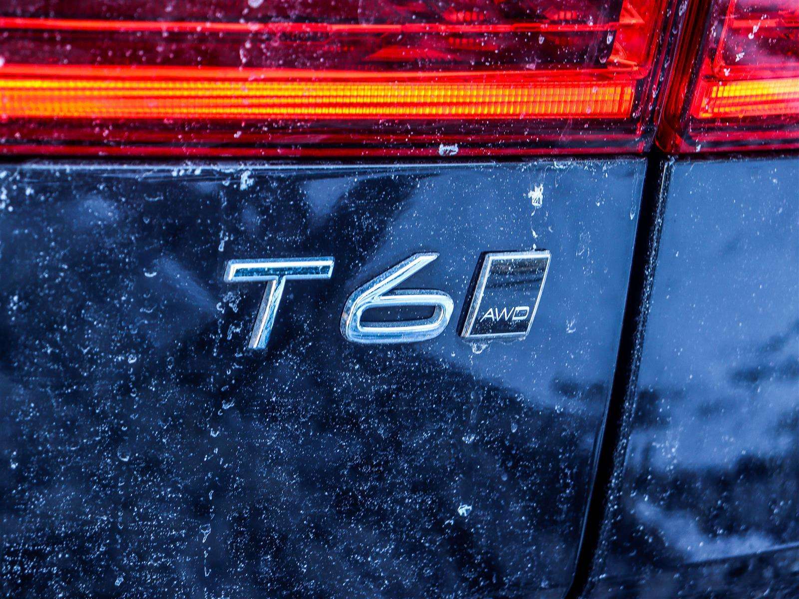 2020 Volvo XC60 thumb 22