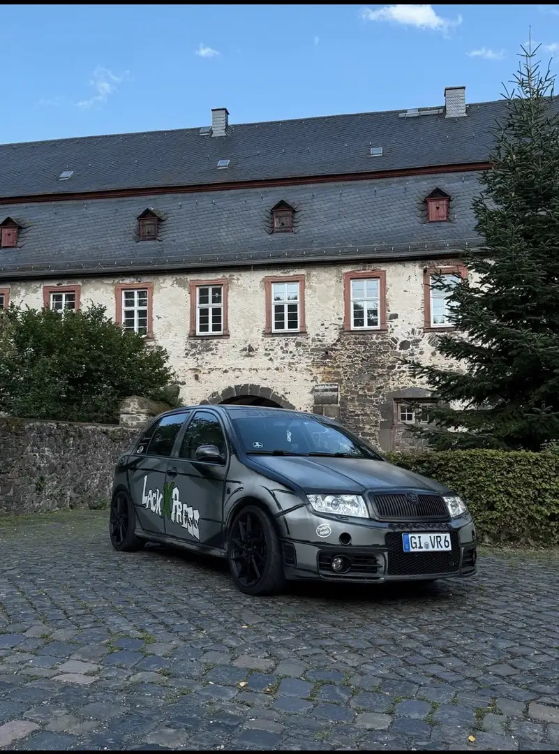 Skoda Fabia RS Grau - 1