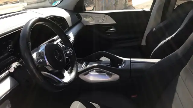 Mercedes-Benz GLE view 6