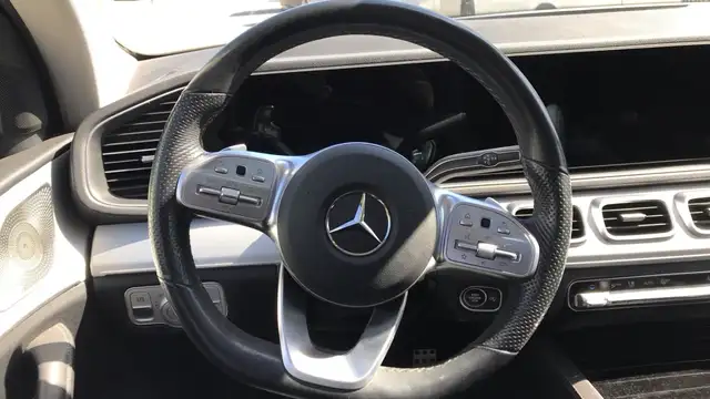 Mercedes-Benz GLE view 9
