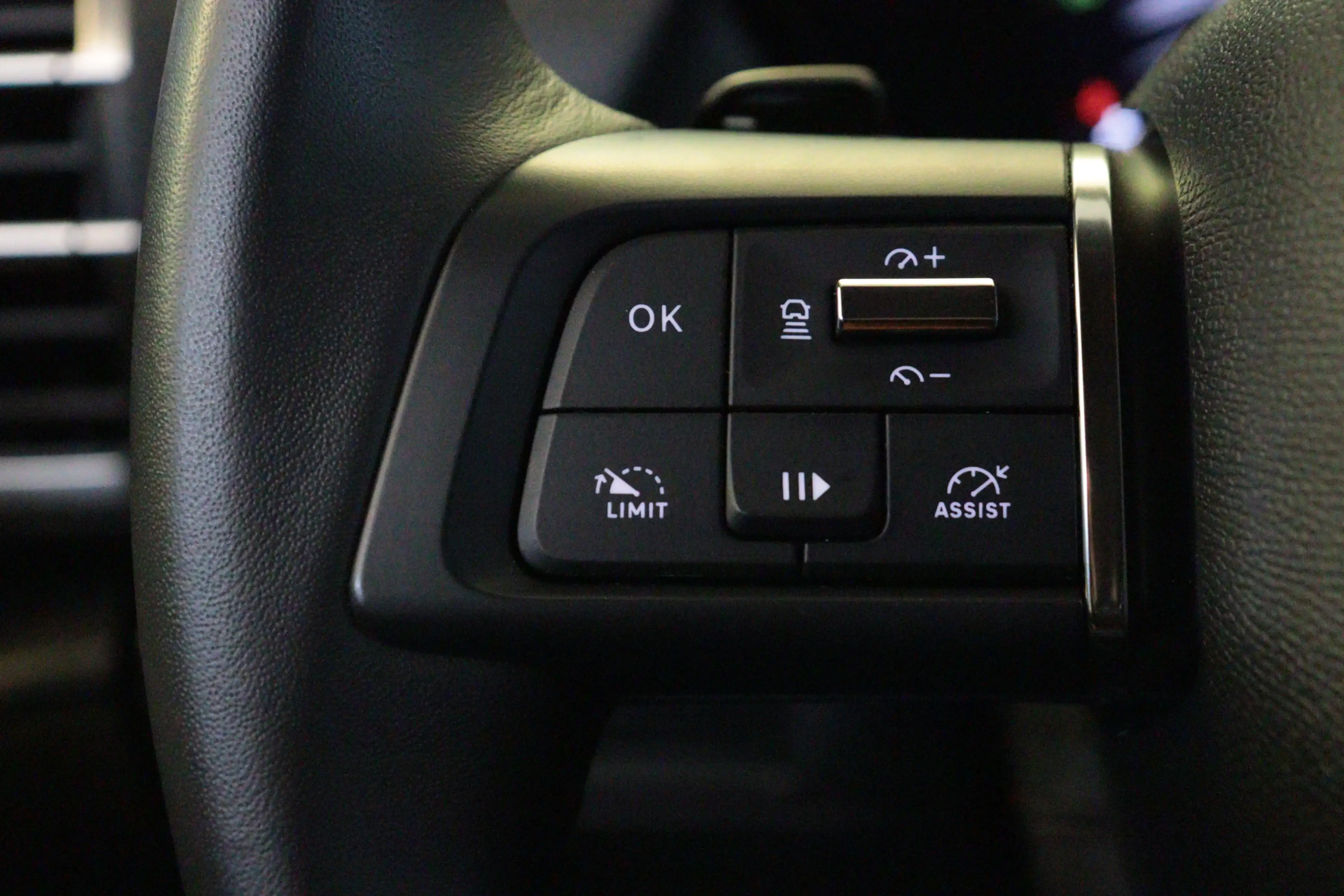 Citroen C5 X 1.6 Plug-in Hybrid 225 Feel | NAVI | CAMERA + PDC — photo 11