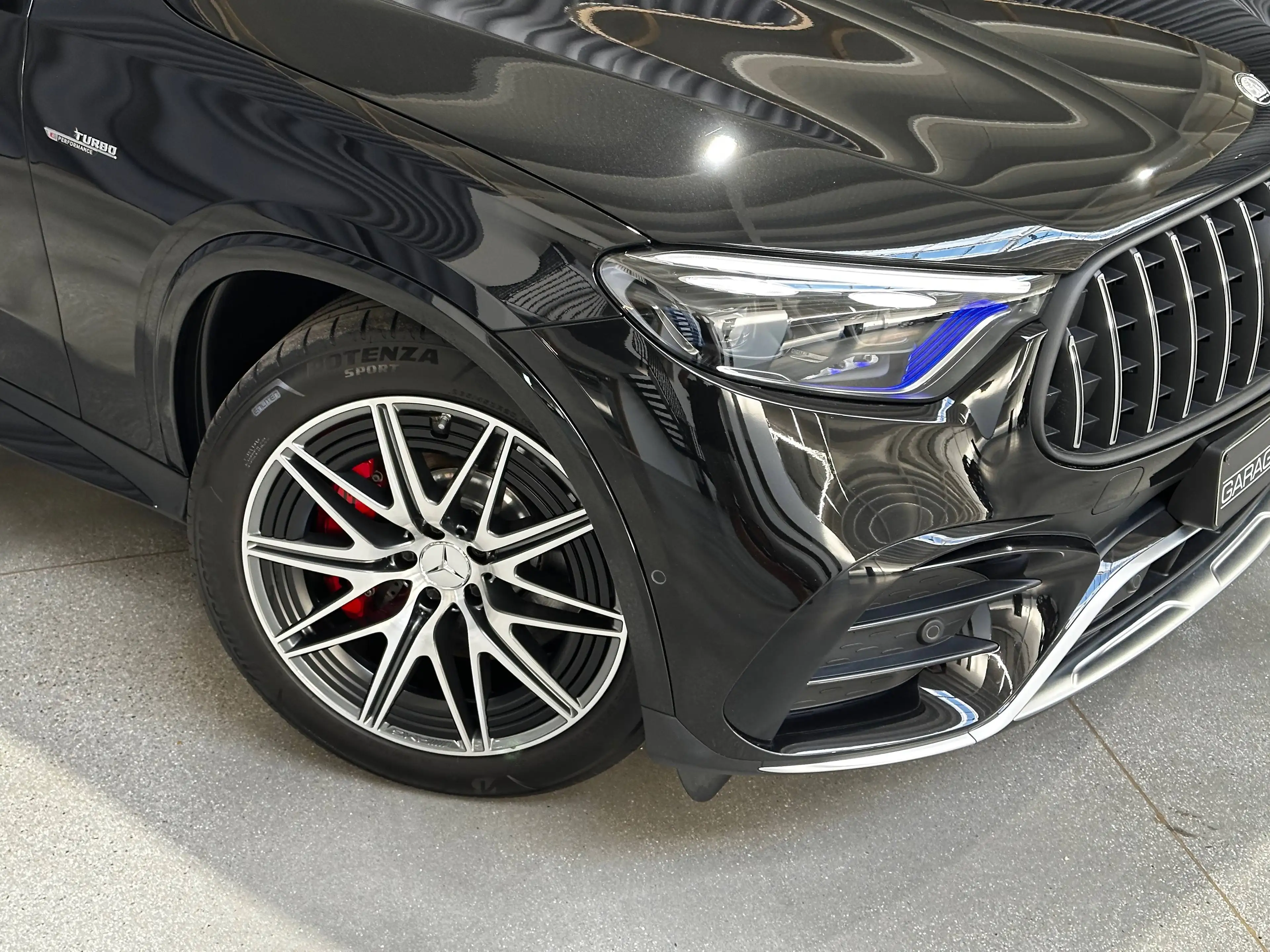 Mercedes-Benz GLC 63 AMG 4-Matic *HUD*AMG PERFORMANCE PACK*CARBON PACK*BURMESTER*ACC*360'CAMERA*KEYLESS* — photo 7