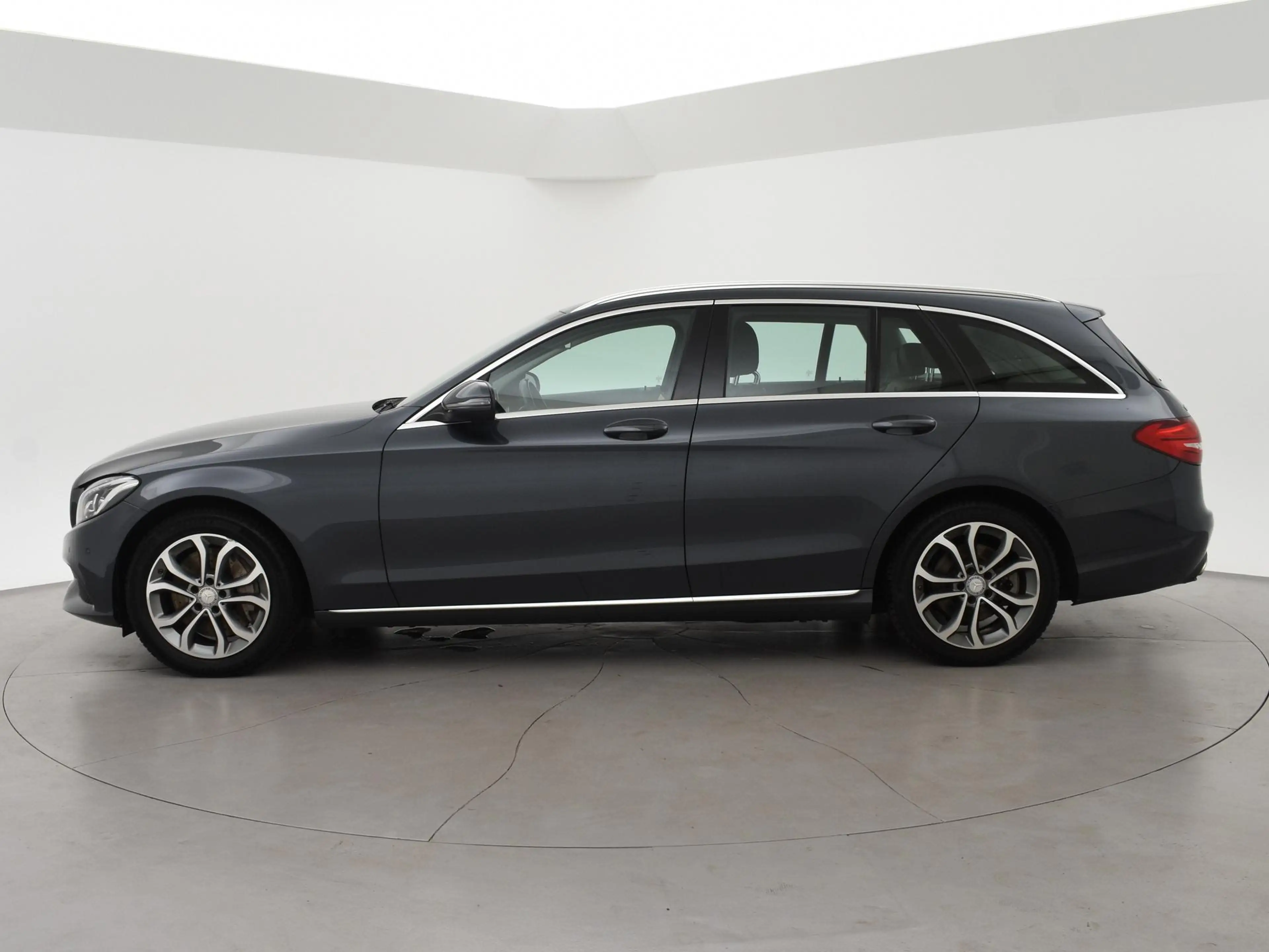 Mercedes-Benz C 350 Estate 350e PLUG-IN HYBRID 280 PK AUT. + STANDKACH — photo 5