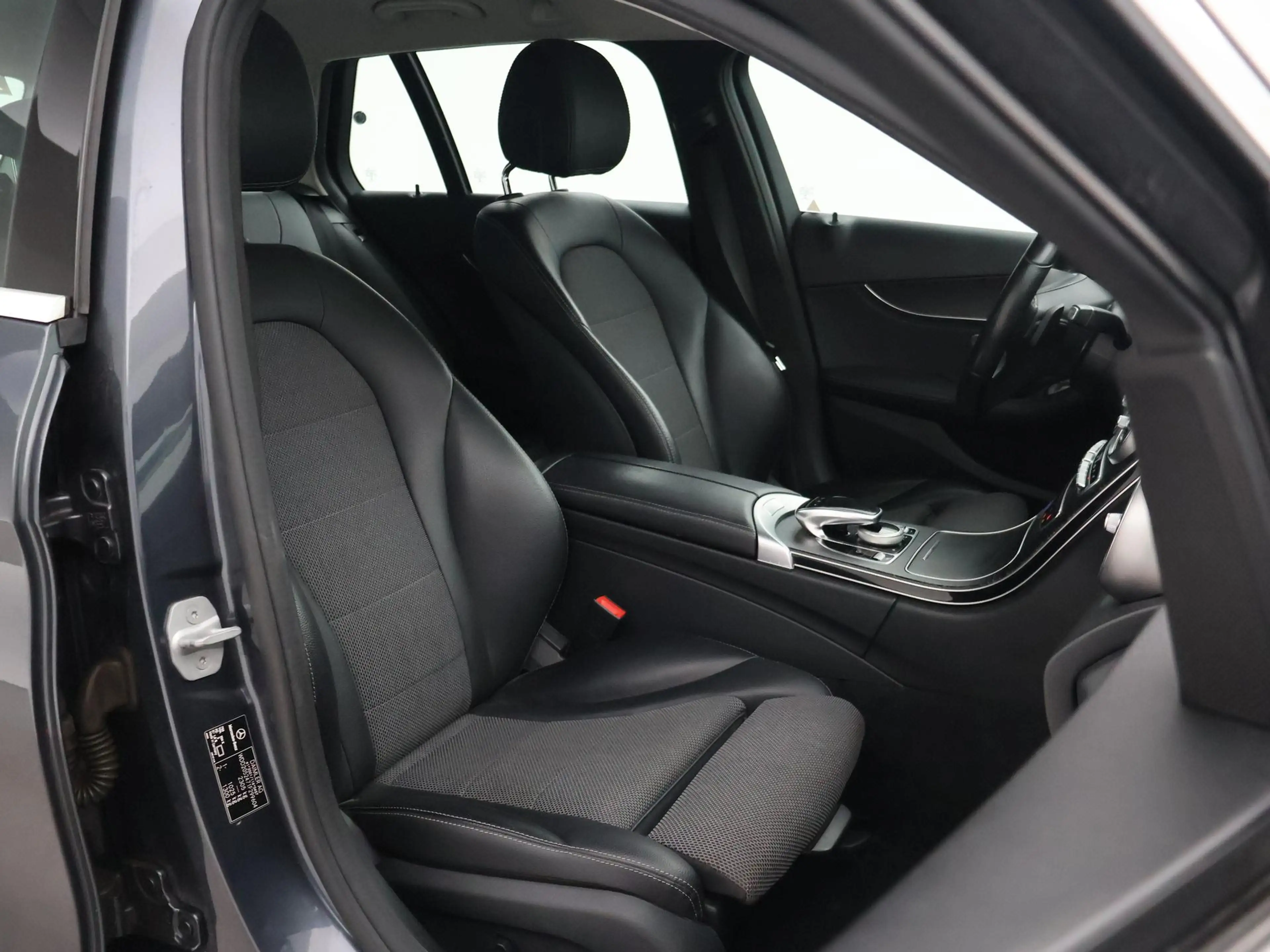 Mercedes-Benz C 350 Estate 350e PLUG-IN HYBRID 280 PK AUT. + STANDKACH — photo 8