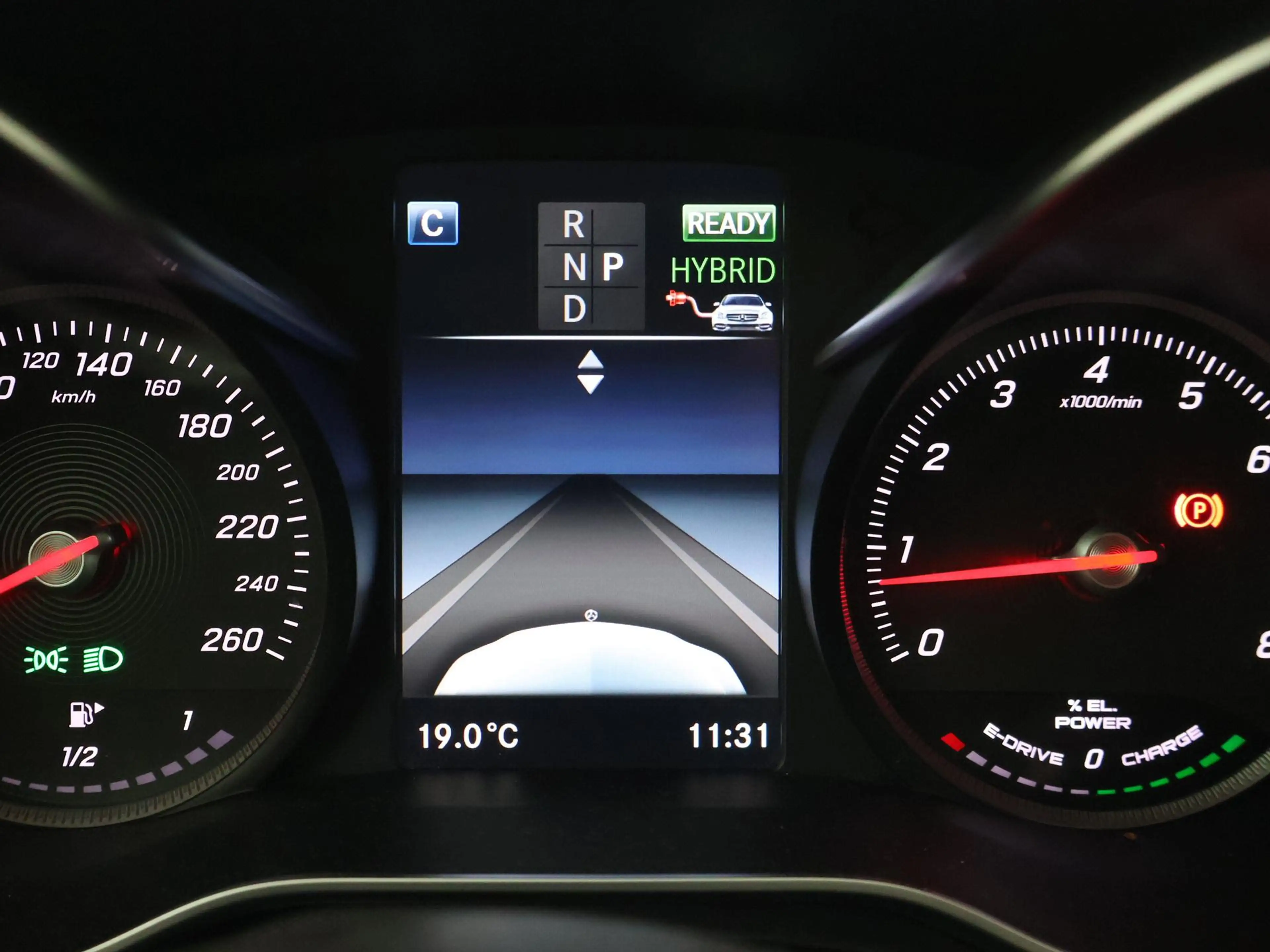 Mercedes-Benz C 350 Estate 350e PLUG-IN HYBRID 280 PK AUT. + STANDKACH — photo 32