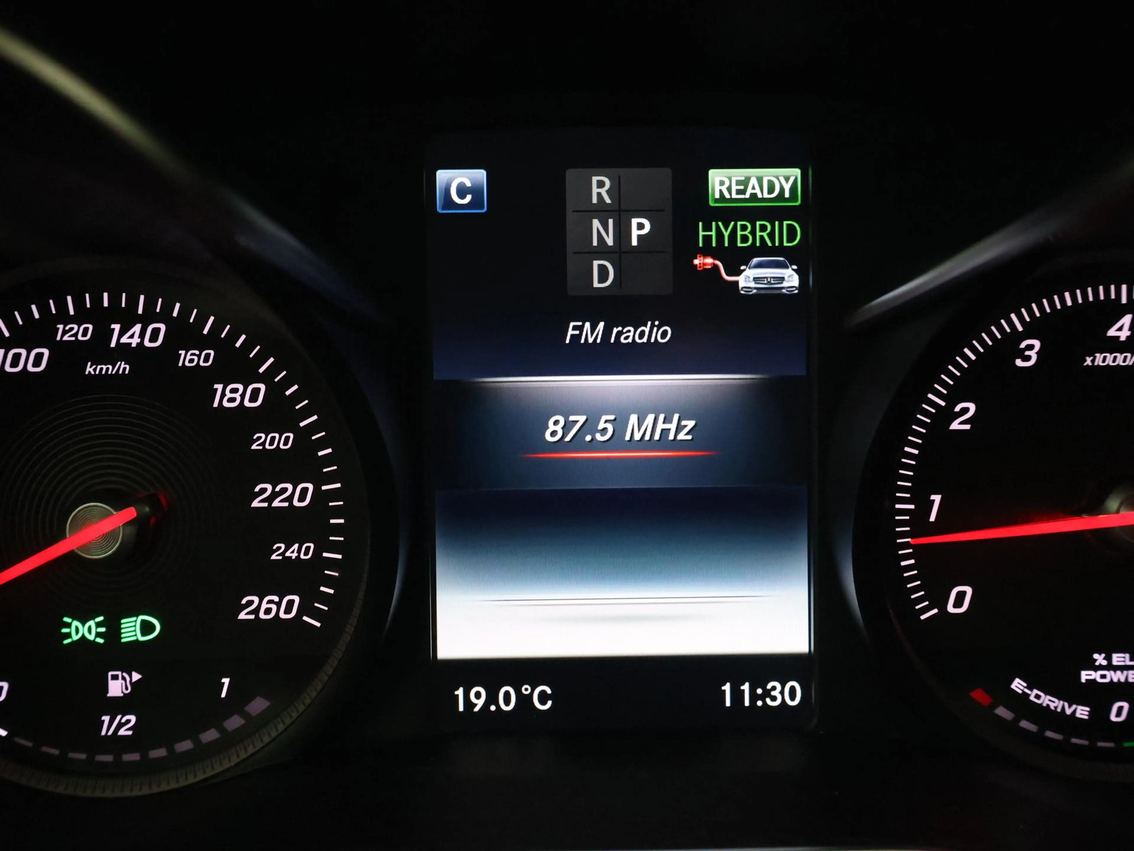 Mercedes-Benz C 350 Estate 350e PLUG-IN HYBRID 280 PK AUT. + STANDKACH — photo 31