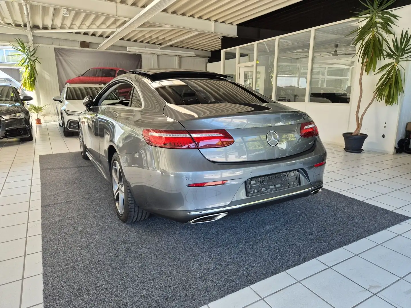 Mercedes-Benz E 400 Coupe 4Matic*WIDESCREEN*PANO*BURMESTER*LED Grau - 2