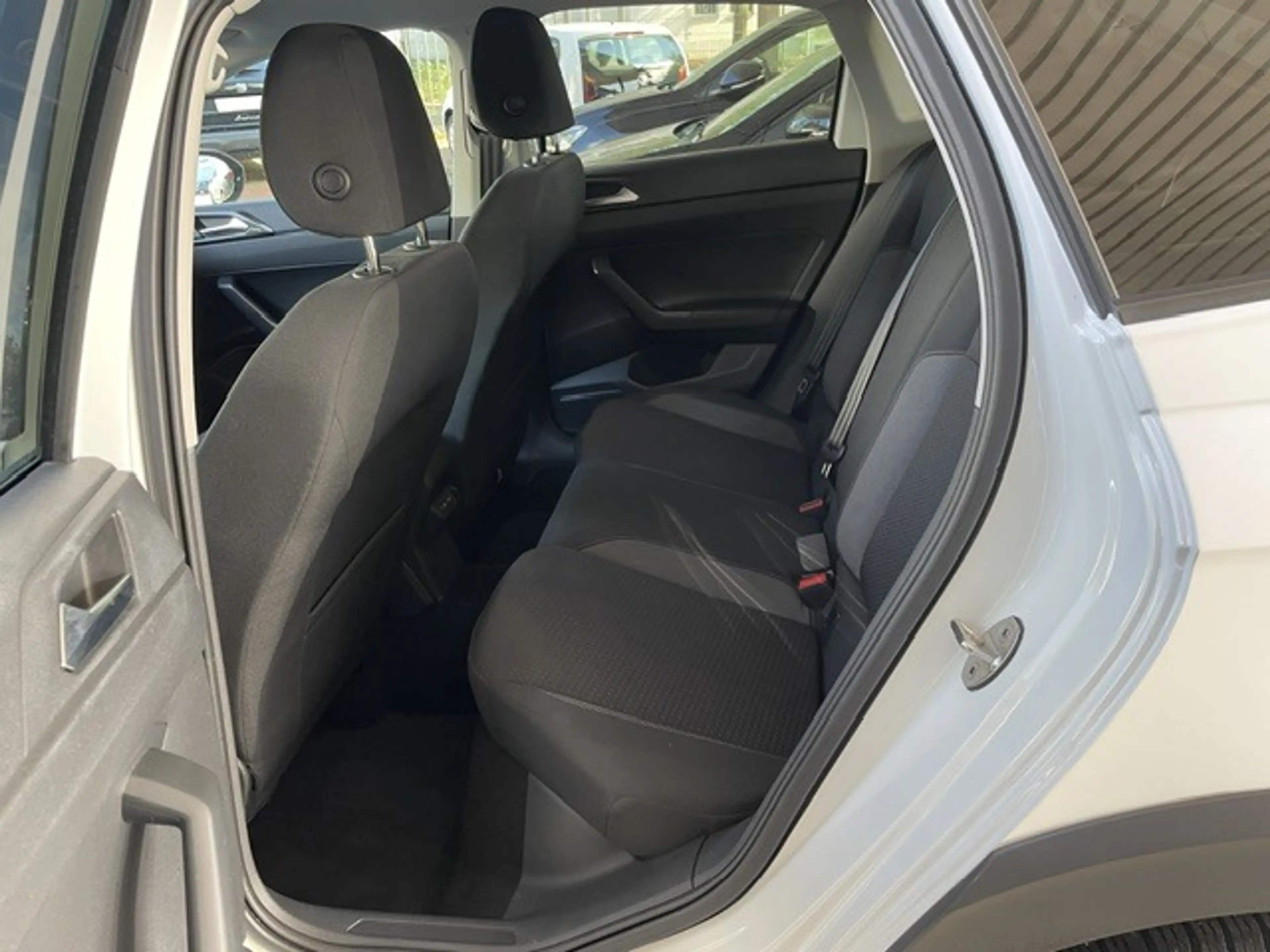 Volkswagen Taigo Life 1,0 TSI*DAB+*Carplay*Spur*PDC*SHZ*Alu — photo 6
