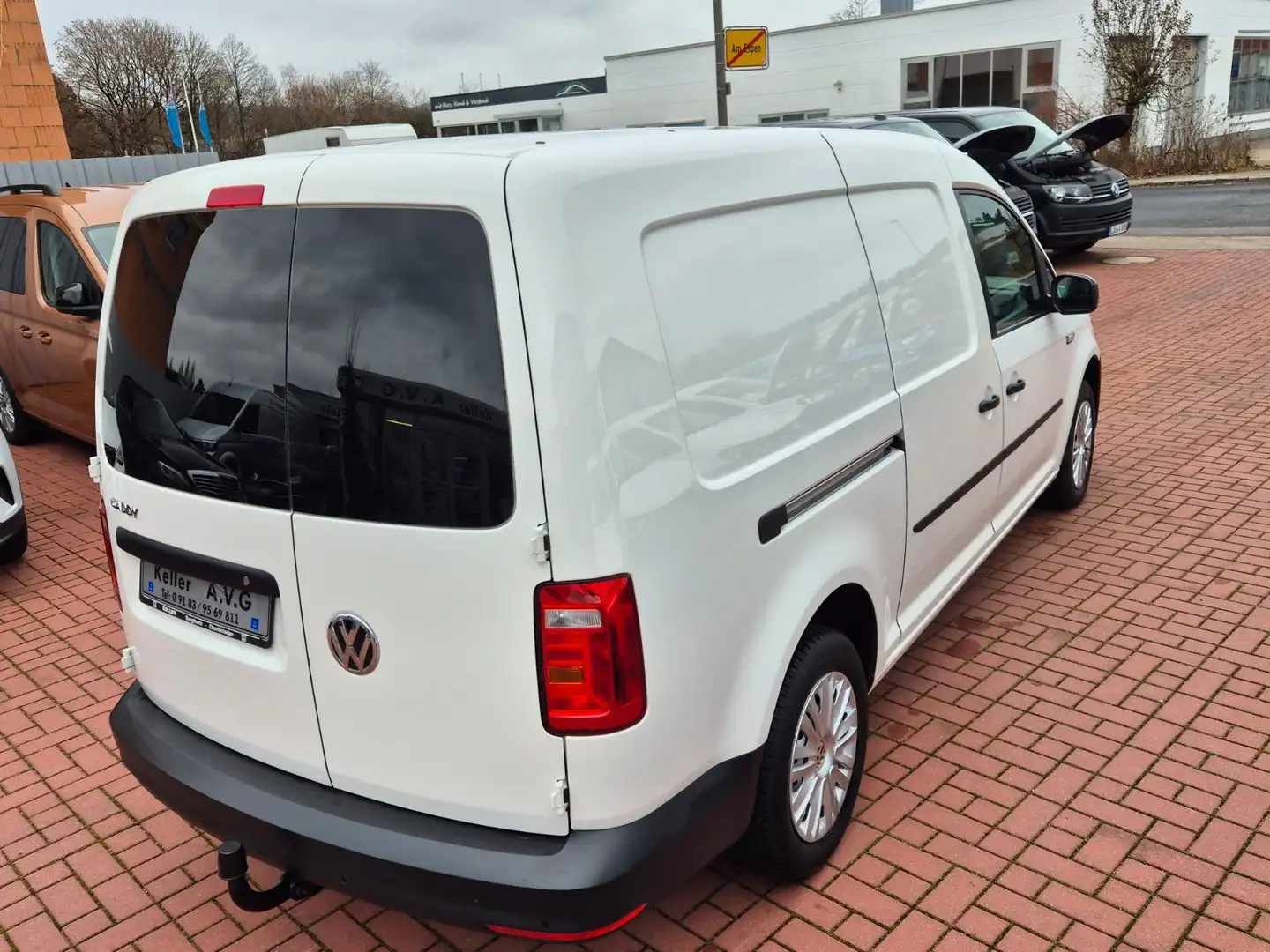 Volkswagen Caddy 2,0TDI Maxi Kasten AHK Navi Sitzheizg. Weiß - 2