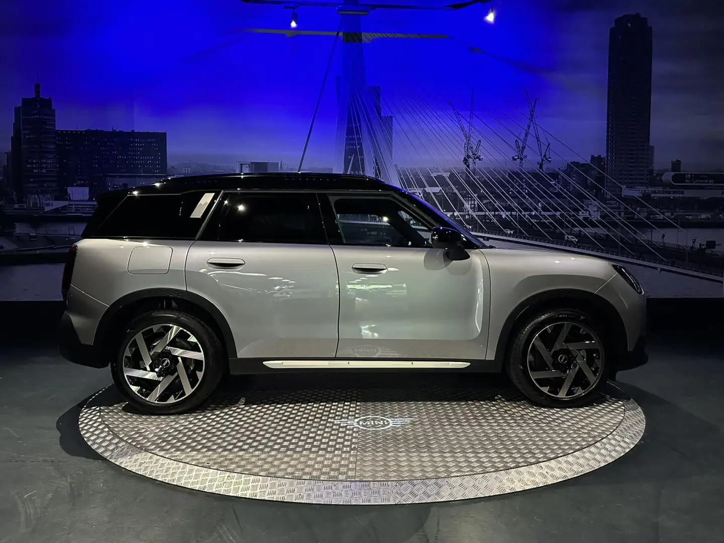 MINI Countryman C 1.5 C Favoured L *Pano*Leder*19inch* HUD* Grijs - 2
