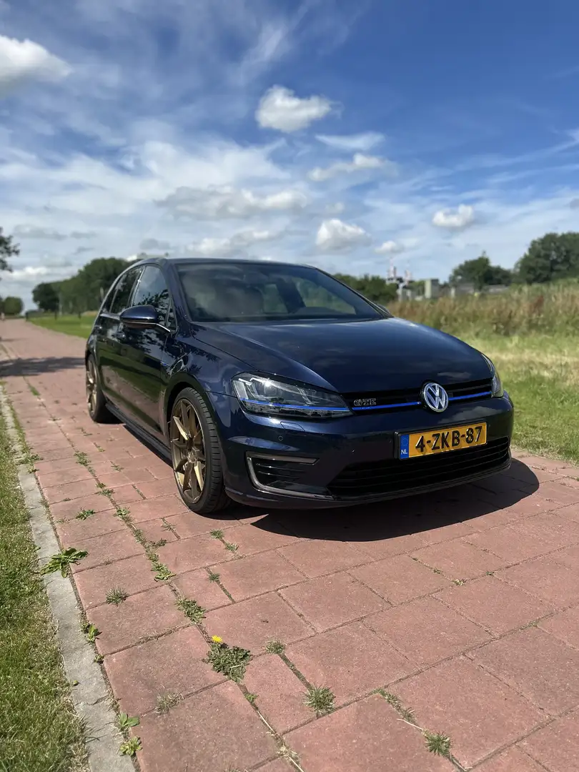 Volkswagen Golf 1.4 TSI GTE Blauw - 1