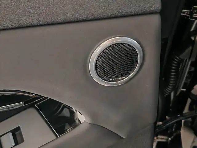 Land Rover Range Rover Evoque view 10