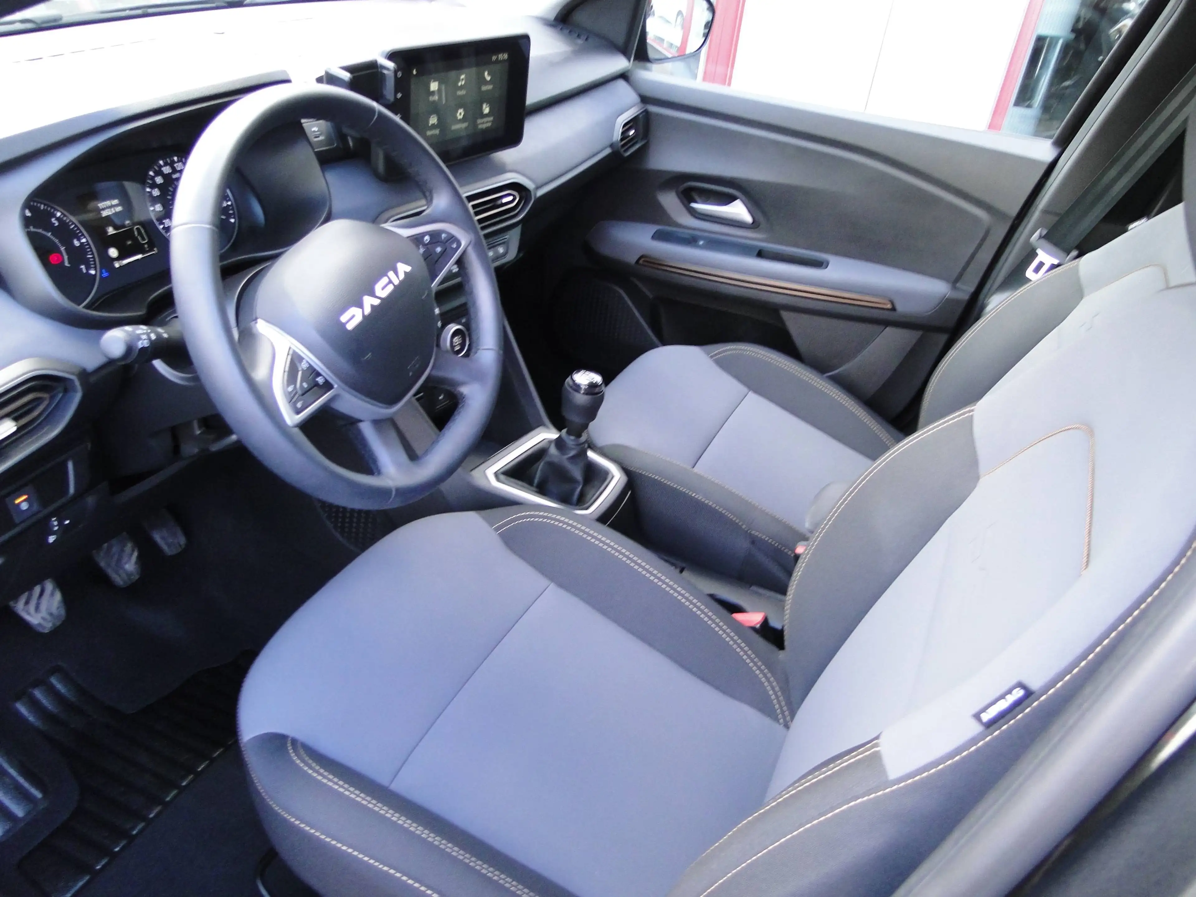 Dacia Jogger Jogger 1.0 TCe Extreme 7pl. — photo 12