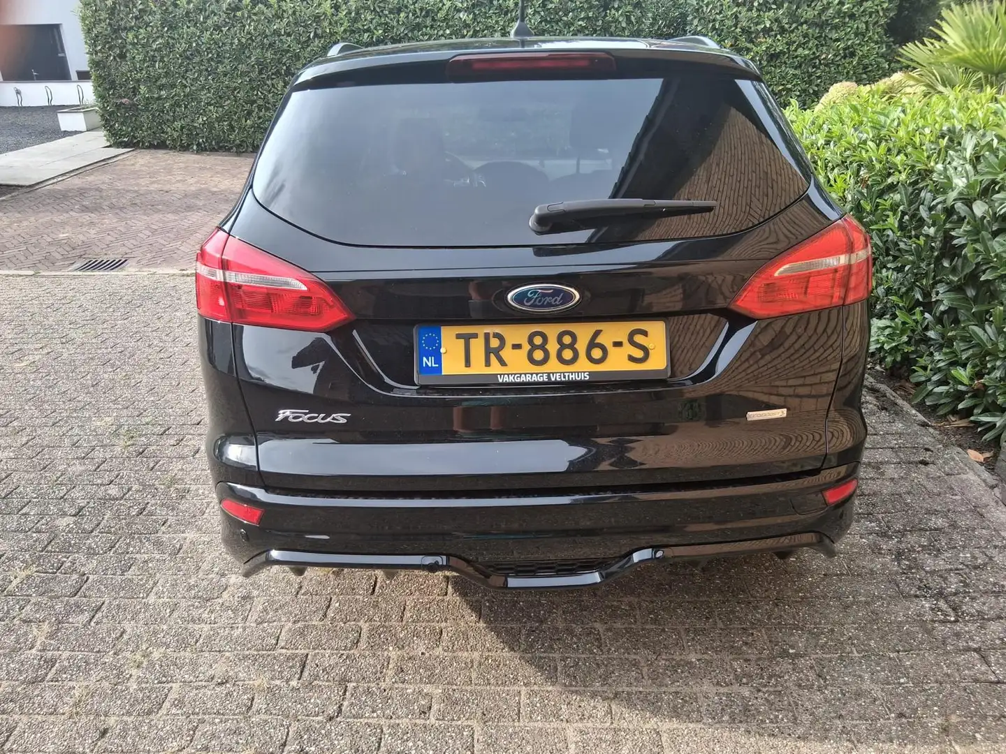 Ford Focus Wagon 1.0 EcoBoost ST-Line 125pk/92kW 6-bak Zwart - 2