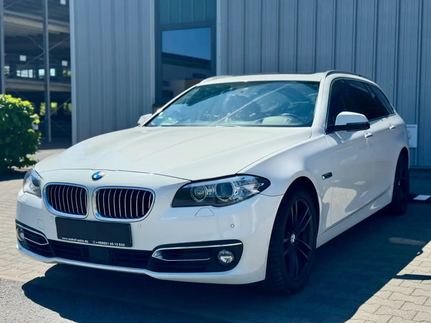 BMW 530 d xDrive Luxury ACC Pano HUD Memory Kessy 18" Weiß - 2