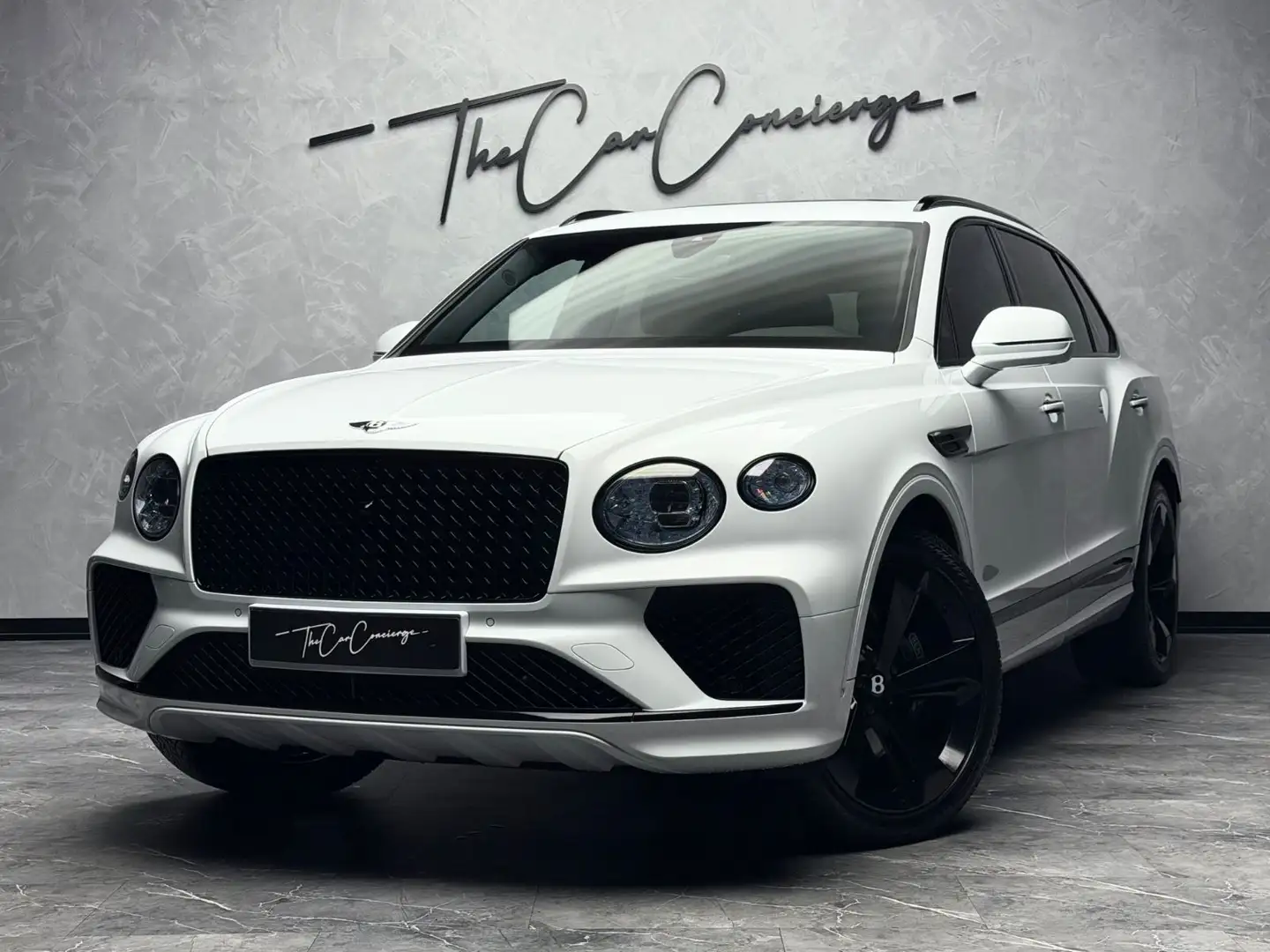 Bentley Bentayga V8 EWB BLACKLINE PANO NAIM 22" FULL PPF Weiß - 1