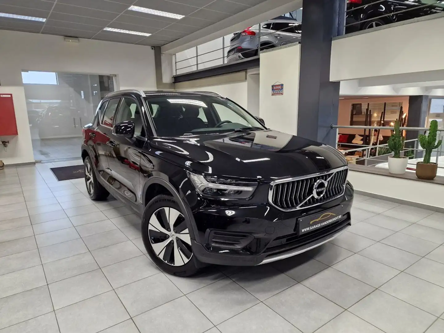 Volvo XC40 INSCRIPTION PLUG-IN HYBRID AUTOMAAT - 1