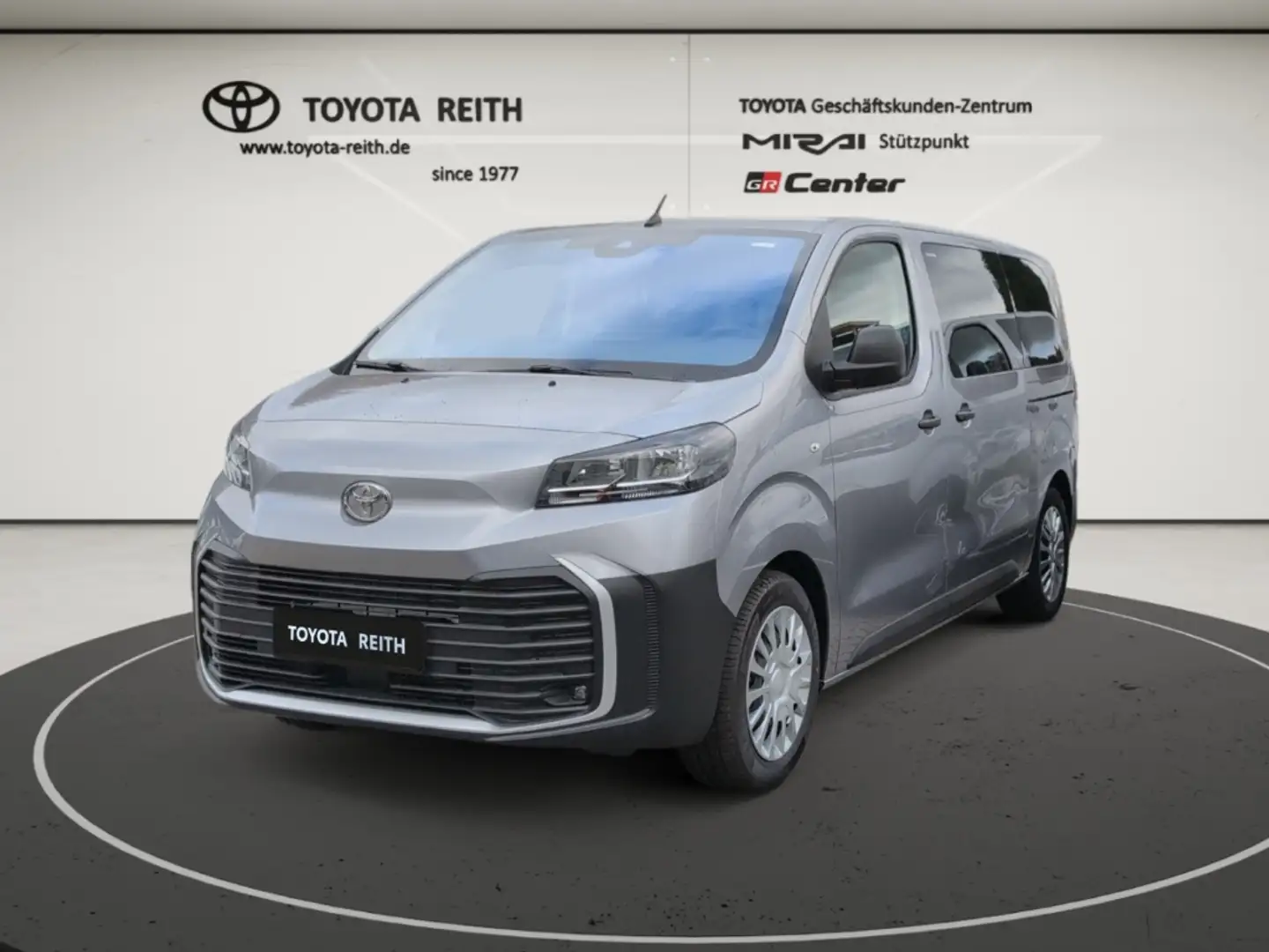 Toyota Proace Verso PV 2.0L D, 144 PS Comfort L1 6 MT Argintiu - 1