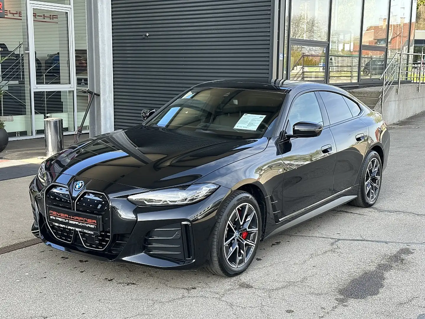 BMW i4 eDrive40 PHEV Gran Coupe Schwarz - 1