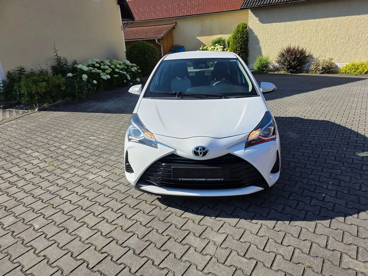 Toyota Yaris Comfort++112 PS,Kamera,Bluetooth,TÜV Neu++ Weiß - 2
