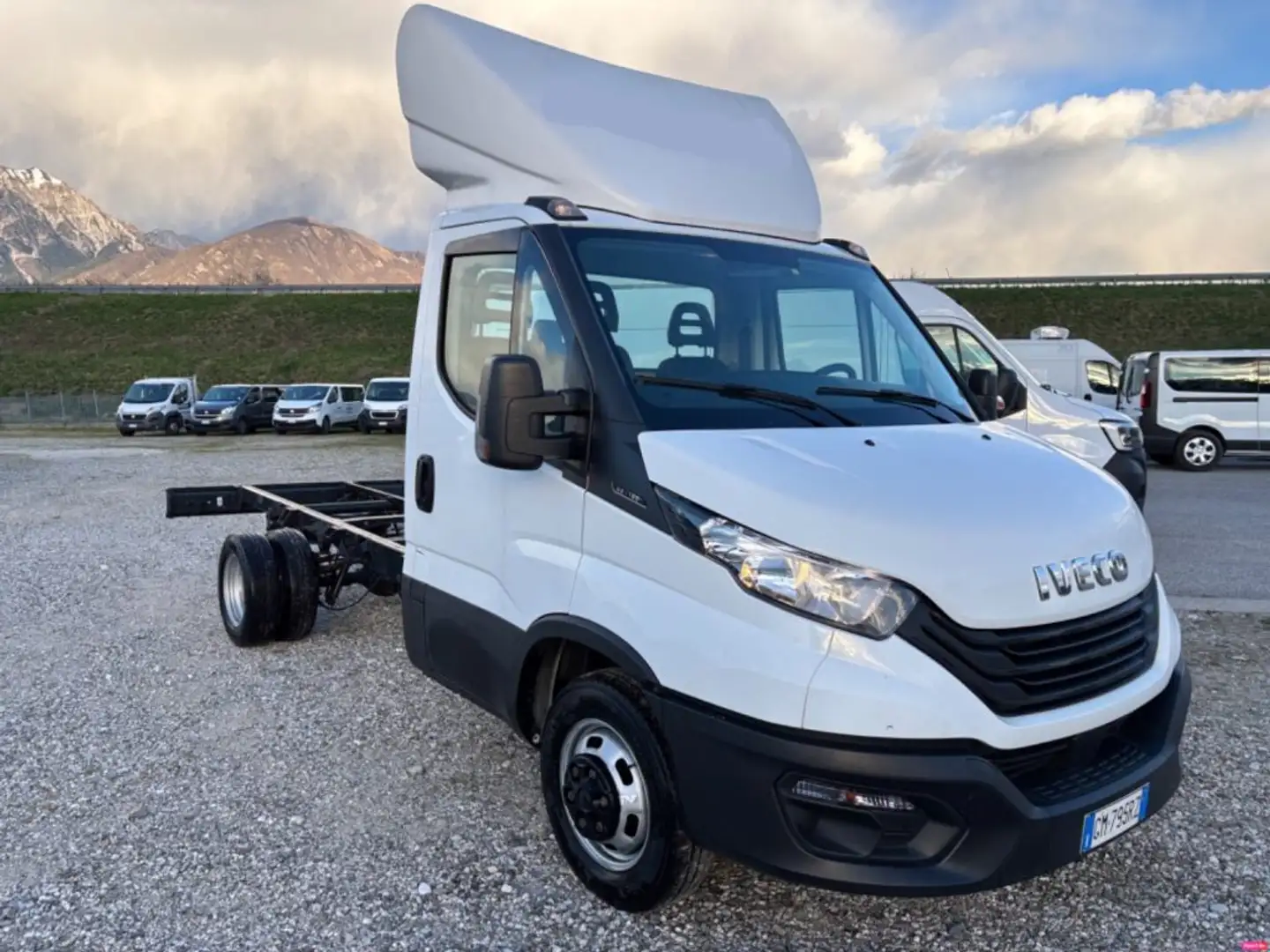 Iveco Daily 35C16 TELAIO Blanco - 2