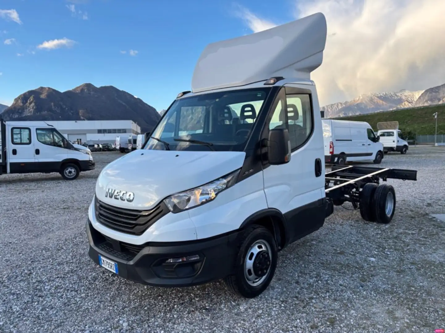 Iveco Daily 35C16 TELAIO Blanco - 1