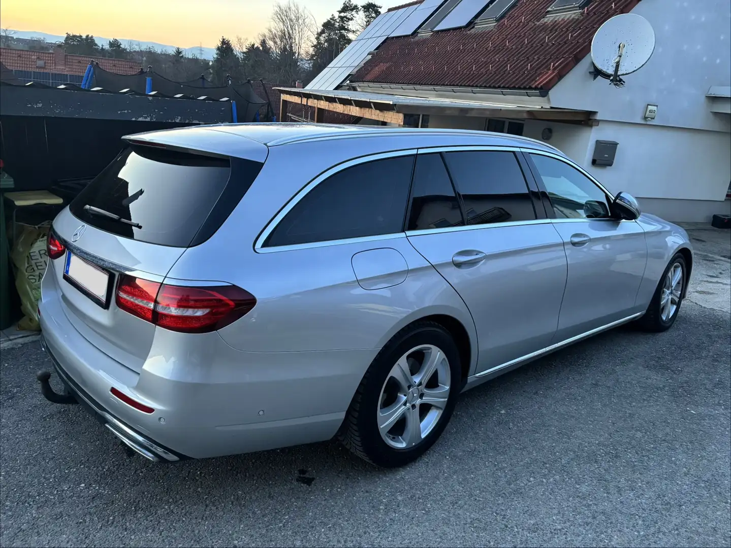 Mercedes-Benz E 200 d T Avantgarde Aut. - 2