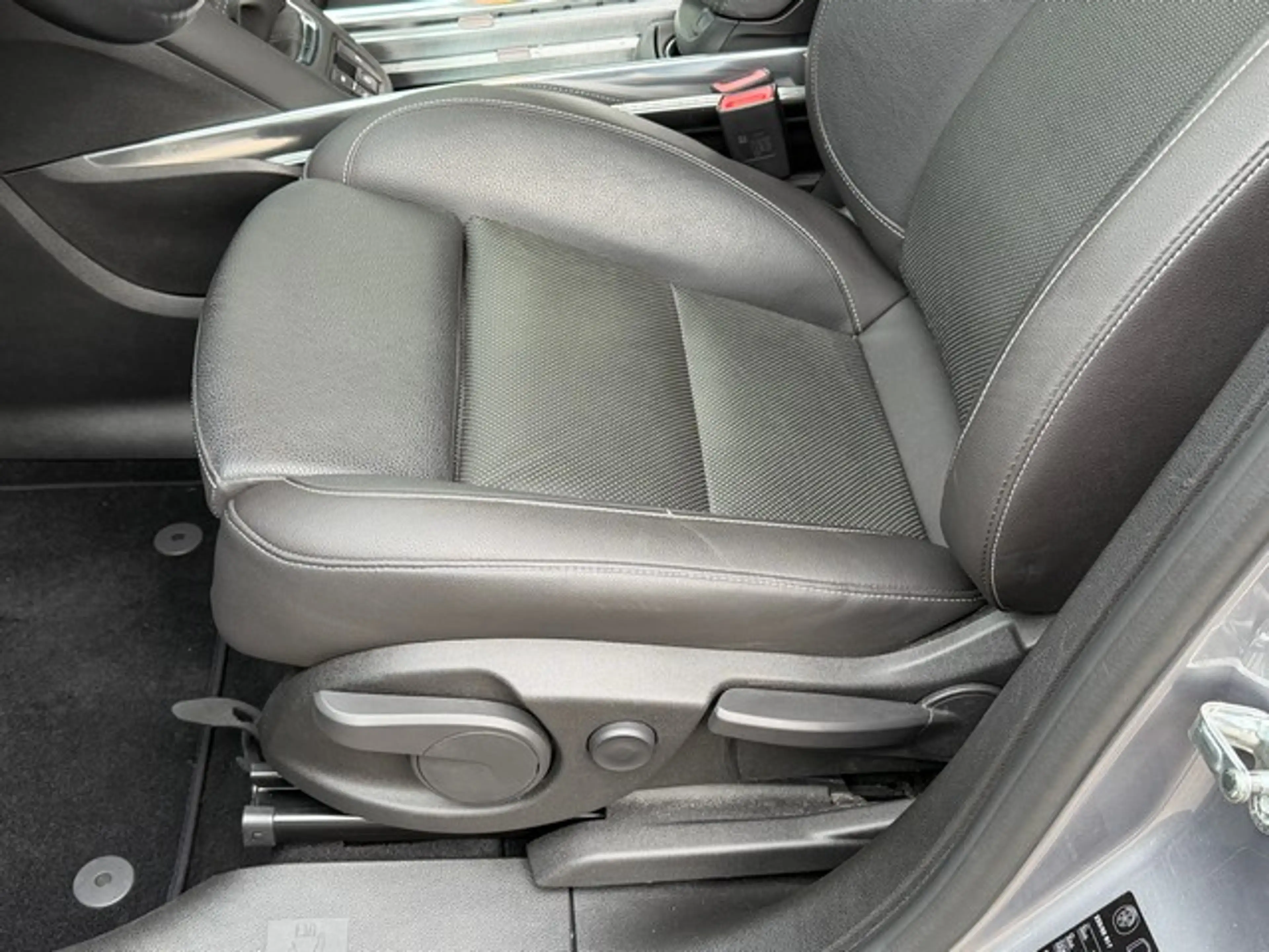 Opel Zafira 1.4 Turbo Executive met Leer, Winterpakket, Navi/C — photo 27