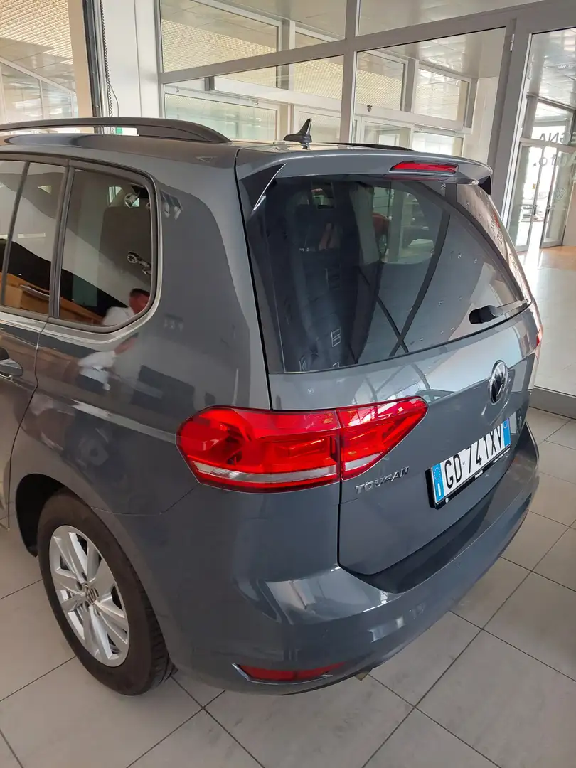 Volkswagen Touran Touran III 2021 2.0 tdi Business dsg Grigio - 2