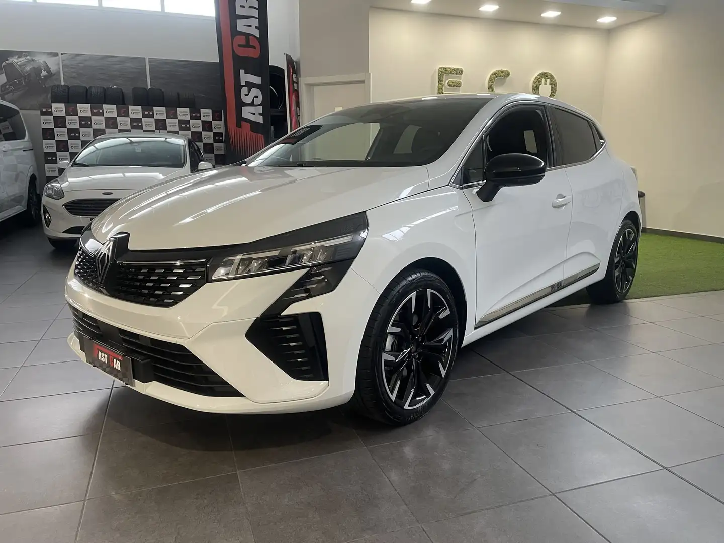 Renault Clio Clio Full Hybrid E-Tech 145 CV 5 porte Evolution Blanc - 1